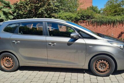Kia Carens 105.000 km 5.600 &euro; Baldham 85598