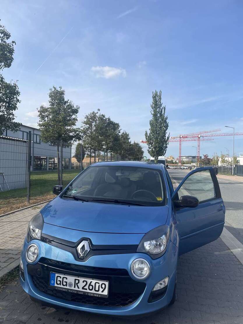 Renault Twingo 99.000 km 4.950 € Rüsselsheim am Main 65428