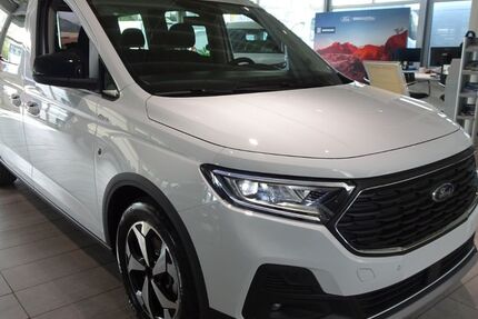 Ford Grand Tourneo 17.500 km 38.250 € Augsburg 86165