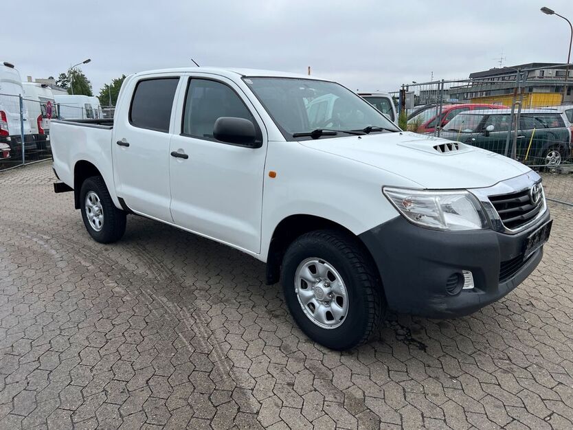 Toyota Hilux 270.000 km 10.900 € Nürnberg 90431