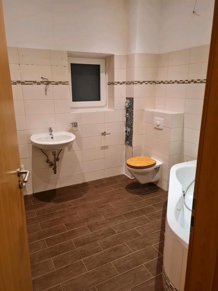 3 Zi Wohnung mit Wannebad Küche in der 