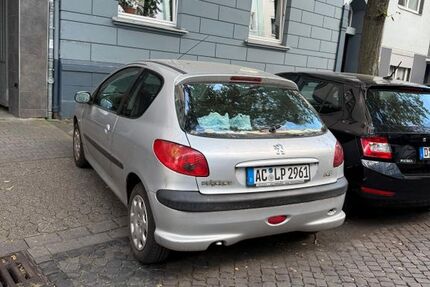Peugeot 206 95.000 km 5.000 &euro; Düsseldorf 40215