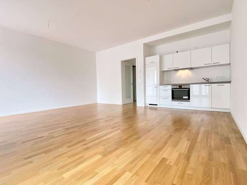 Wohnung zum Mieten in Berlin 1.930 € 92 m²