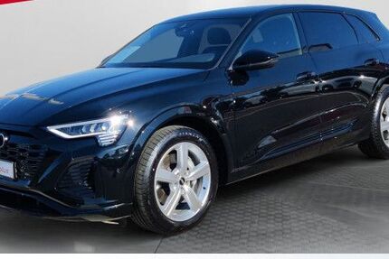 Audi Q8 e-tron 22.990 km 51.890 € Insingen 91610