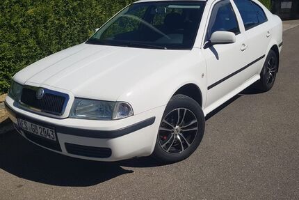 Skoda Octavia 269.000 km 2.500 &euro; Großbettlingen 72636