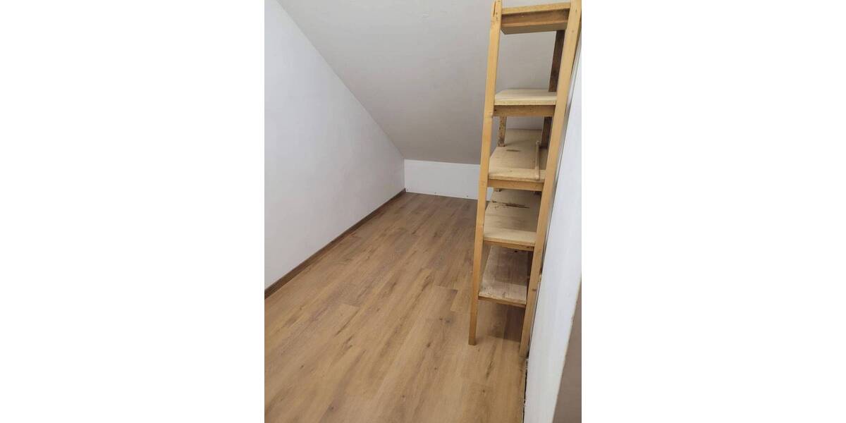 Etagenwohnung Petersberg - 3 Zimmer, 75 m&sup2;, 760&euro; | Angebot:26796420