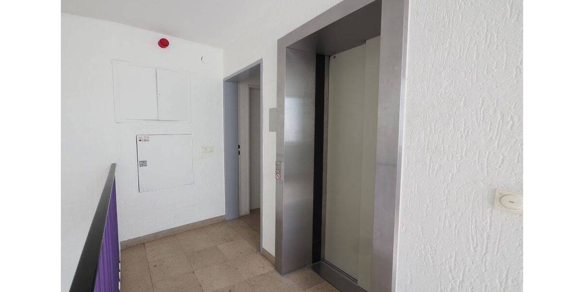Etagenwohnung Saarbrücken St Johann - 3 Zimmer, 80 m&sup2;, 750&euro; | Angebot:26867085