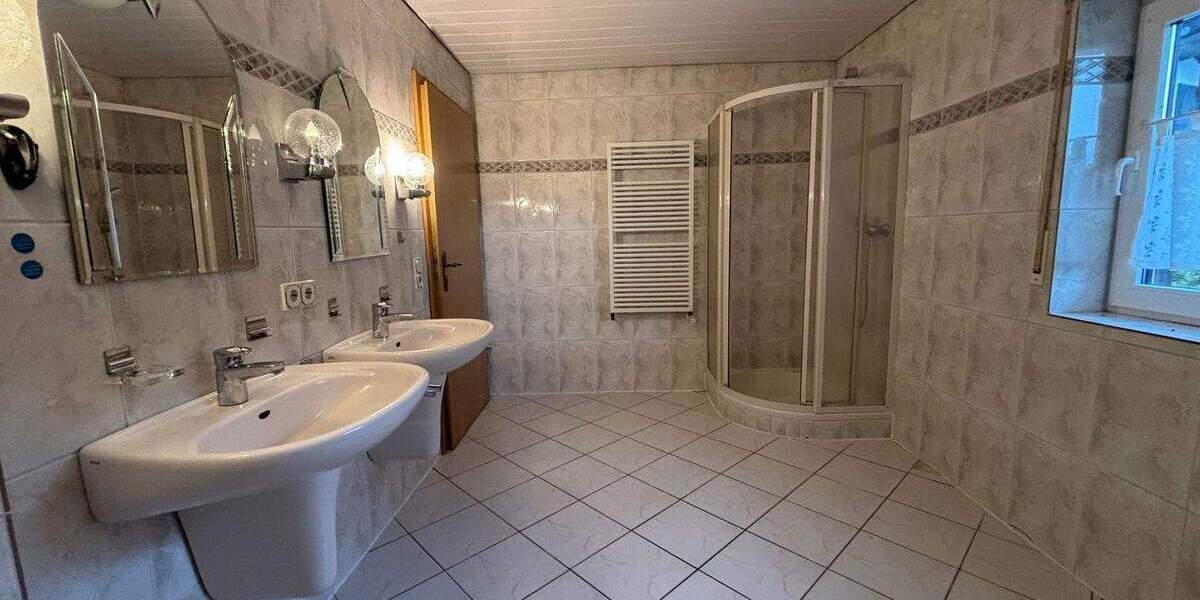 Etagenwohnung Reichshof Berghausen - 4 Zimmer, 279.000&euro; | Angebot:25726078