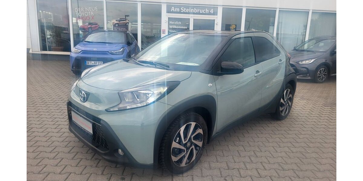 Toyota Aygo (X) 5.000 km 16.790 &euro; Staßfurt 39418