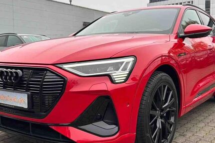 Audi e-tron 35.850 km 39.950 &euro; Hamburg 22047