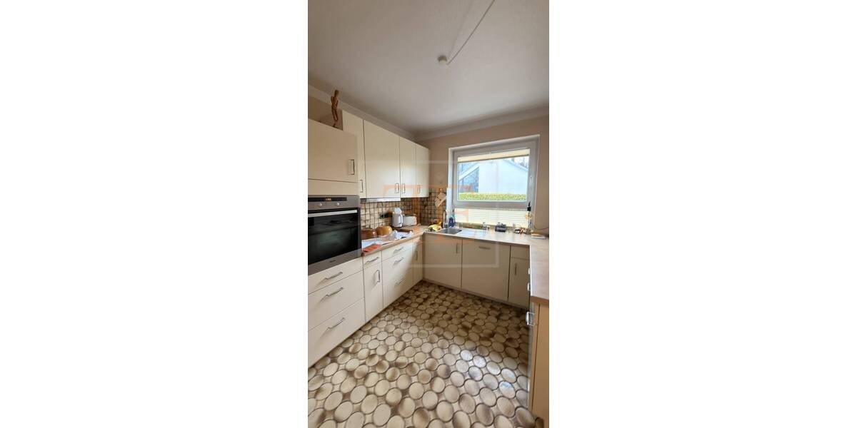 Klassische DHH mit Vollkeller und Garage in ruhiger Sackgassenlage von Ahrensburg - Doppelhaushälfte Ahrensburg | Angebot:26121169