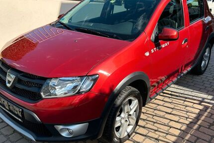 Dacia Sandero 185.000 km 5.295 € Coswig 01640