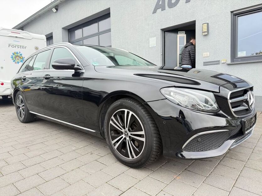 E 200
