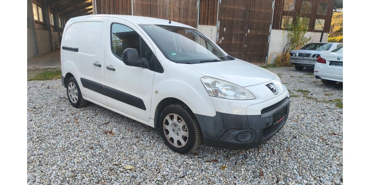 Peugeot Partner 196.000 km 2.100 € Neufahrn 85375