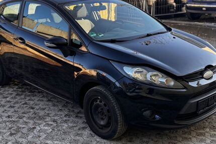 Ford Fiesta 265.000 km 950 &euro; Rosenheim 83022