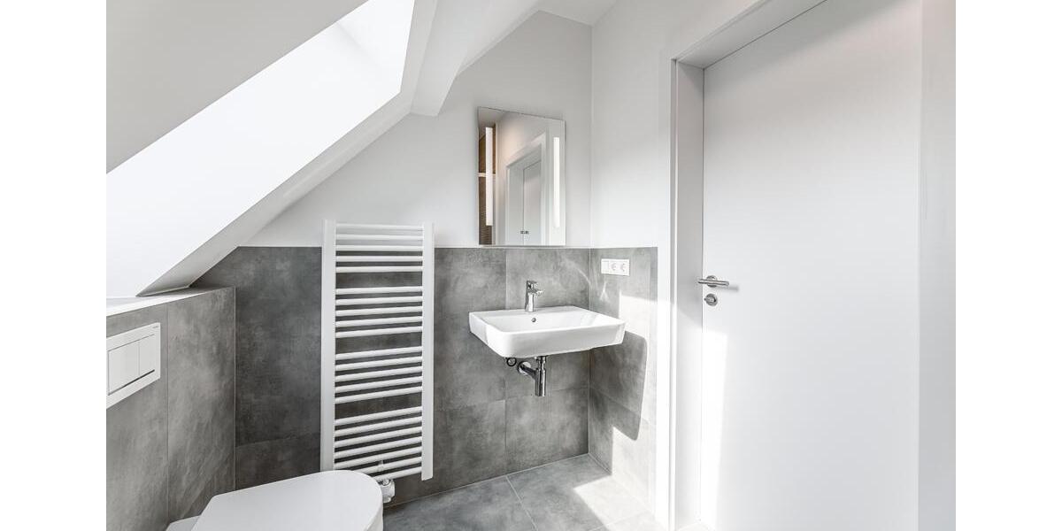 Dachgeschoßwohnung Nürnberg Erlenstegen - 1 Zimmer, 33 m&sup2;, 740&euro; | Angebot:25430737