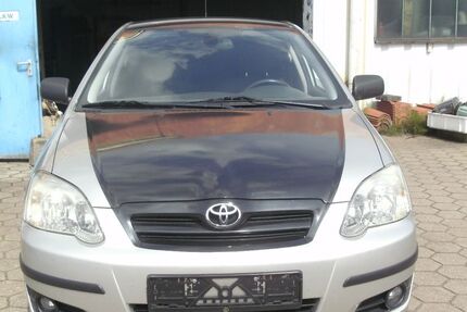 Toyota Corolla 81.000 km 3.900 &euro; Hamburg 22143