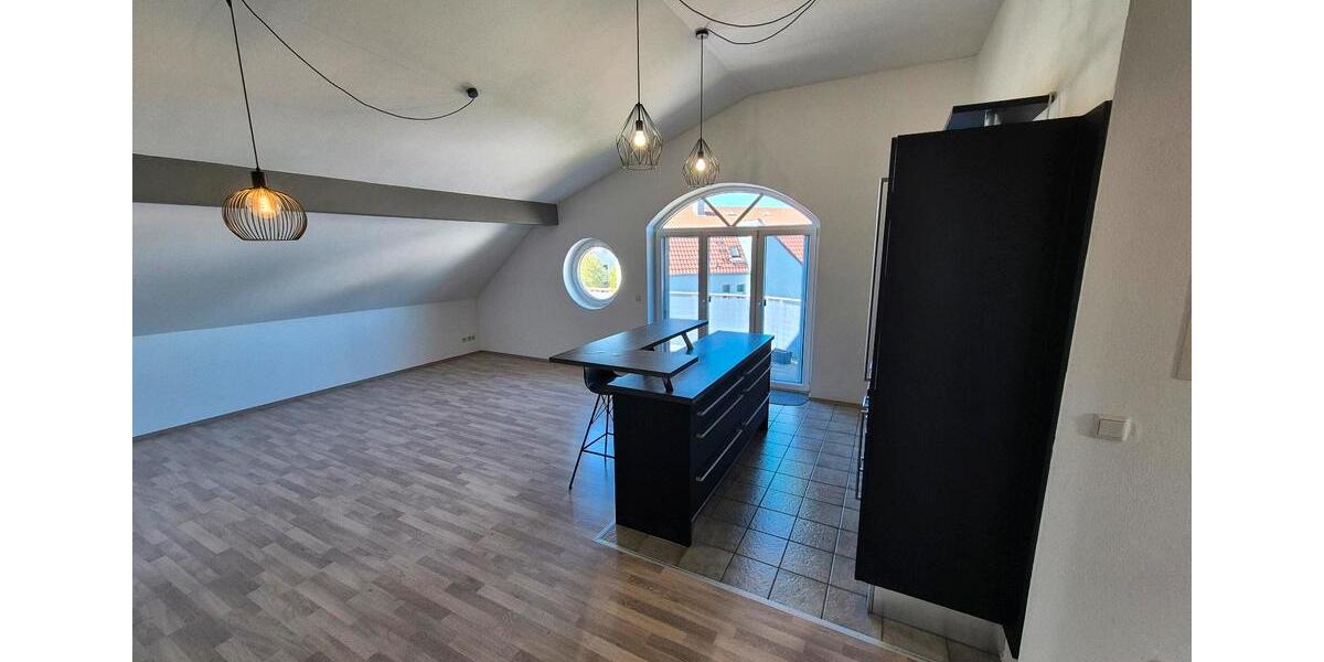 Dachgeschoßwohnung Ingolstadt Nordost - 2 Zimmer, 55 m&sup2;, 900&euro; | Angebot:26383209
