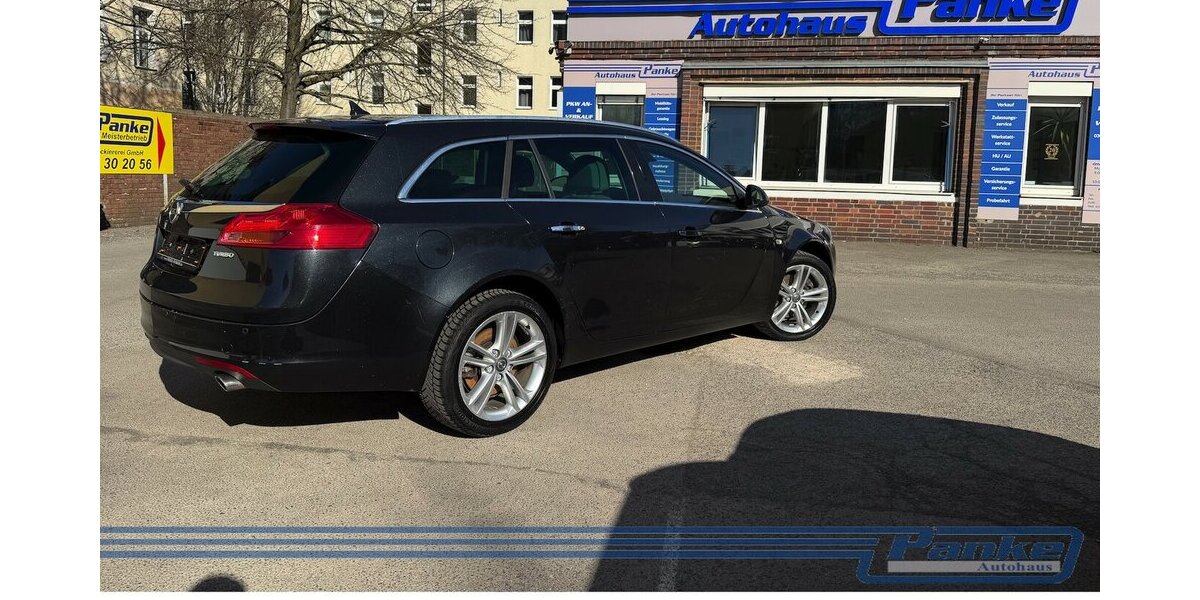 Opel Insignia Cosmo*SHZ*Navi*Tempo*E-Koffer*Lederweiß 169.708 km 5.780 &euro; Berlin 13187