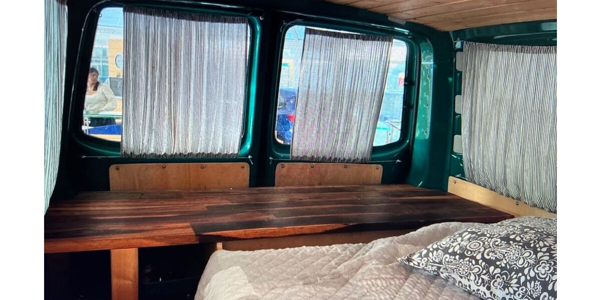 VW T5 Transporter 218.000 km 7.900 &euro; Braak 22145