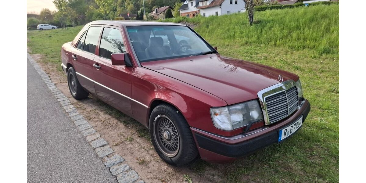 Mercedes-Benz E 260 332.539 km 5.500 &euro; Bach an der Donau 93090