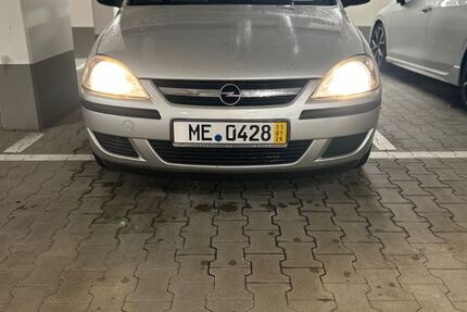 Opel Corsa 53.634 km 2.300 &euro; Leverkusen 51375