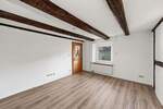 Einfamilienhaus Hilzingen - 7 Zimmer, 215 m&sup2;, 585.000&euro; | Angebot:25879468