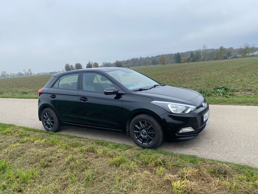 i20