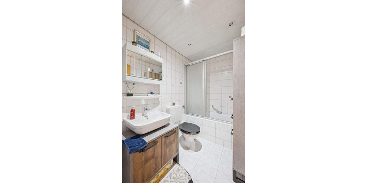 Altersgerecht!! 2-Zimmer-Wohnung mit 64 m² in zentraler Lage von Eglosheim 2 zimmer