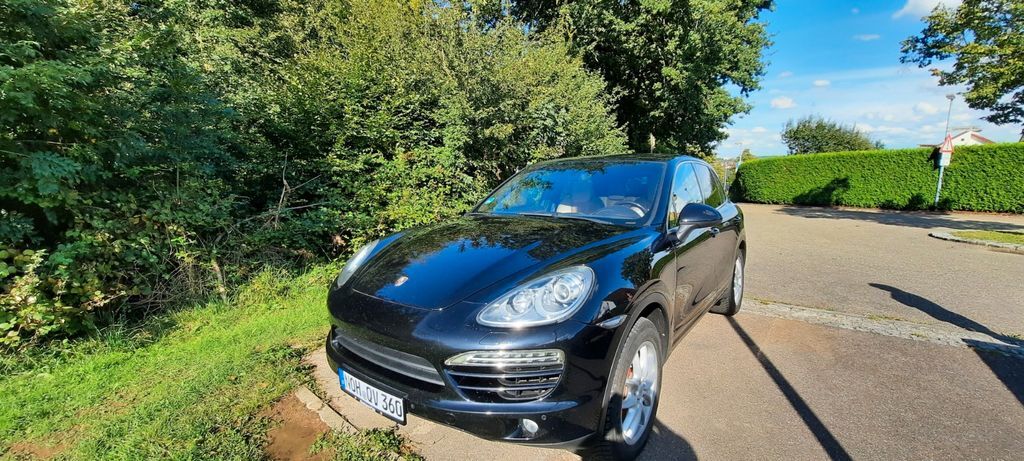 Porsche Cayenne 261.000 km 13.500 € Künzelsau 74653