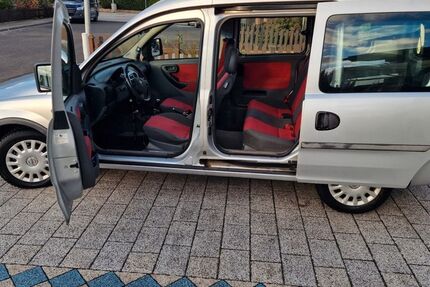 Opel Combo 185.000 km 2.990 &euro; Rüdesheim 55593