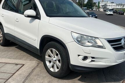 VW Tiguan 266.000 km 4.300 &euro; Berlin 12057