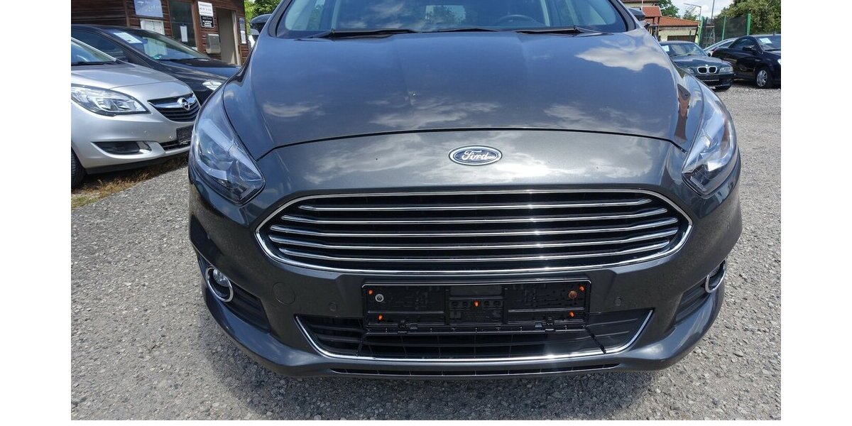 Ford S-Max Titanium AWD Pano AHK 7 Sitze Kamera 8x Alu 156.400 km 15.950 &euro; Neumarkt/OPf 92318