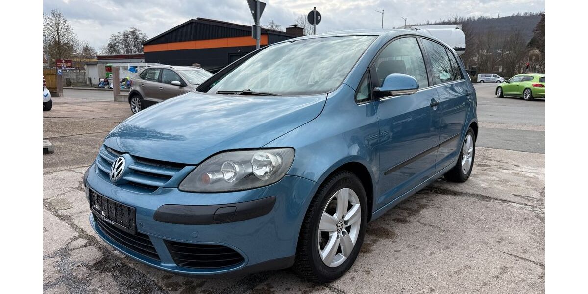 VW Golf 205.000 km 2.950 &euro; Höxter 37671