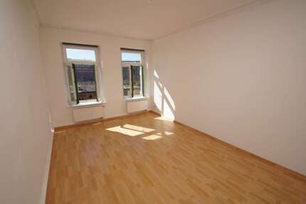 Erdgeschosswohnung: 3-Zimmer mit Balkon - direkt am Lene-Voigt-Park 3 zimmer