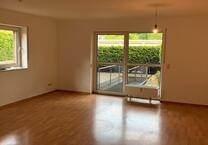 Schöne Maisonette (Soutterrain) + Stellplatz nach Bedarf