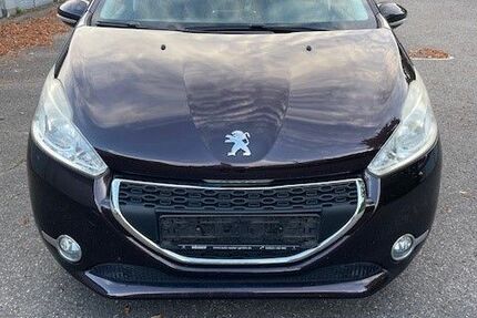 Peugeot 208 106.802 km 4.400 &euro; Kleve 47533