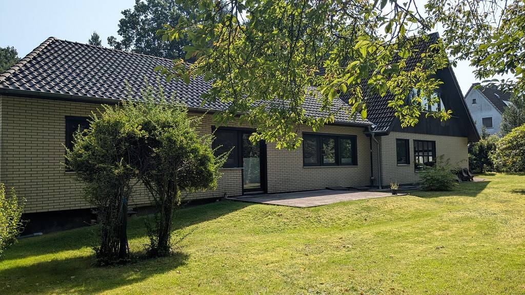 Großzügiges Einfamilienhaus mit Charme und Erweiterung in ruhiger Lage von Unterlüß-provisionsfrei ! 9 zimmer