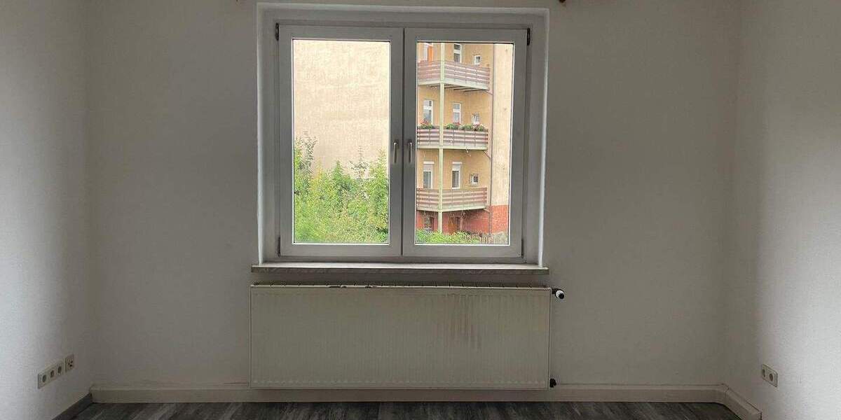 Zimmer Aue - 4 Zimmer, 80 m&sup2;, 330&euro; | Angebot:25984873