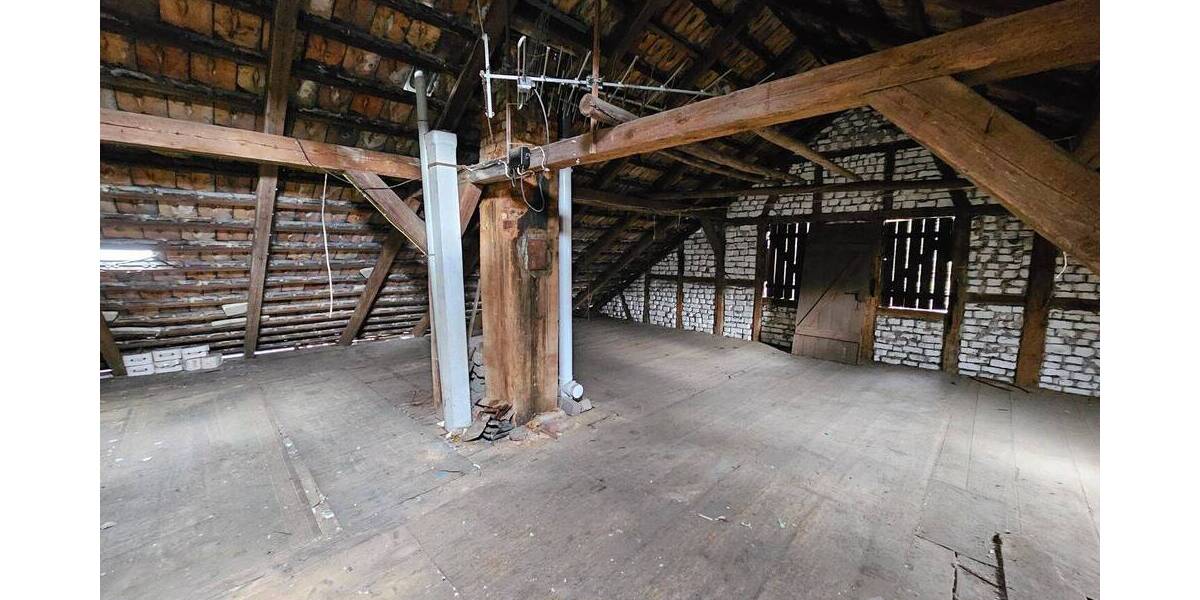 Mehrfamilienhaus, Wohnhaus Rödental Mönchröden - 9 Zimmer, 180 m&sup2;, 120.000&euro; | Angebot:26119197