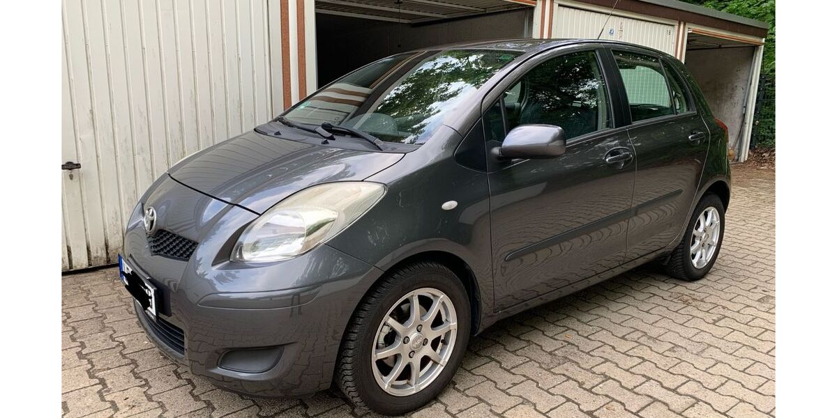 Toyota Yaris 136.580 km 5.450 &euro; Lüneburg 21337