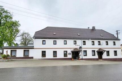 Renommierter Gasthof mit Saal, Wohnungen & 2.738 m² Grundstück