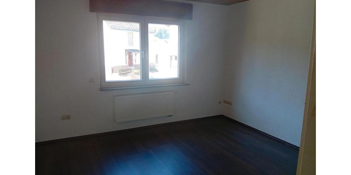 Erdgeschoßwohnung Nauort - 3 Zimmer, 90 m&sup2;, 540&euro; | Angebot:26688025