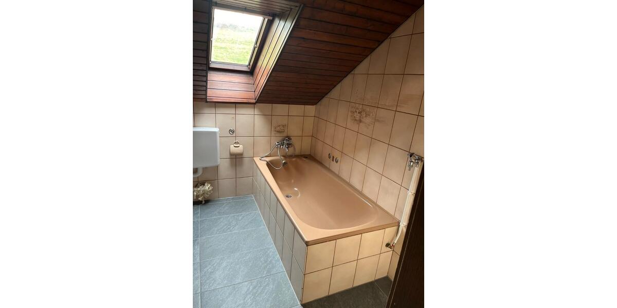 Etagenwohnung Sasbach - 2 Zimmer, 69 m&sup2;, 650&euro; | Angebot:26131520