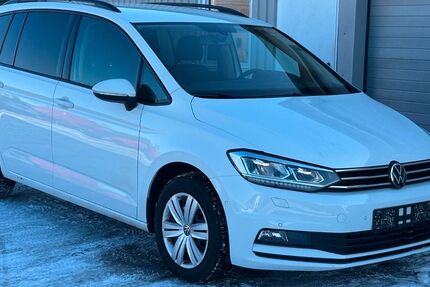 VW Touran 256.526 km 9.750 &euro; Husum 25813
