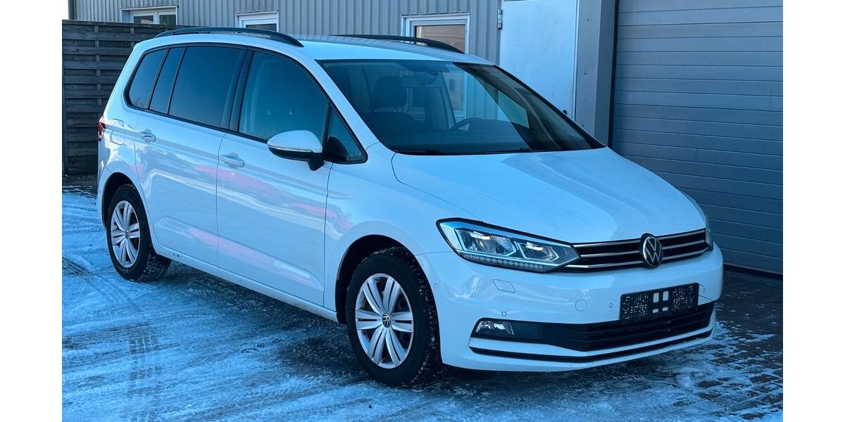 VW Touran 256.526 km 9.750 &euro; Husum 25813