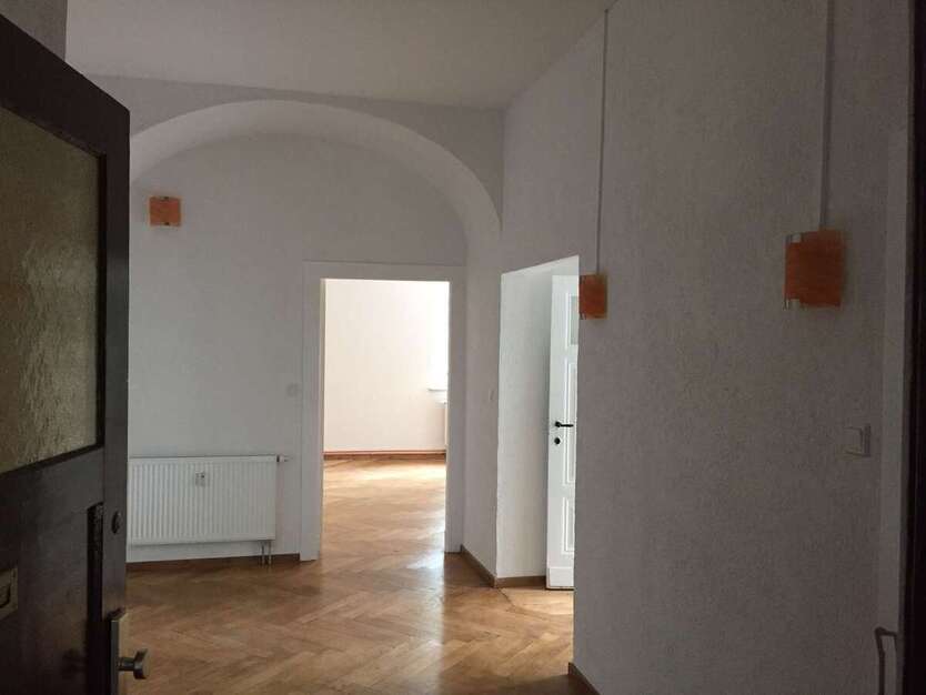 Villa mit 4 Wohneinheiten in Bahnhofsnähe zimmer