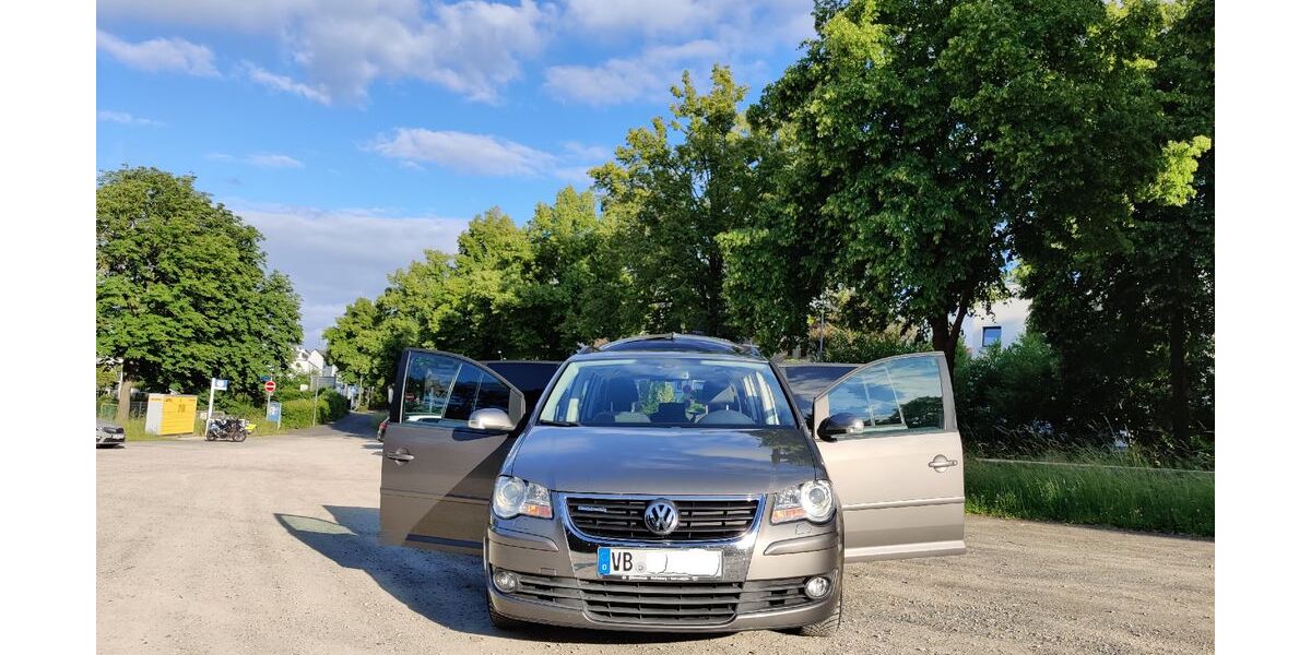 VW Touran 214.000 km 4.599 &euro; Kassel 34130
