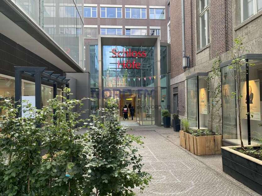 Einzelhandel in Oldenburg 1.090 € 72 m²