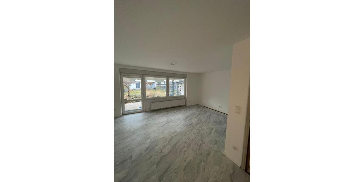 Reihenhaus Ingolstadt Friedrichshofen-Hollerstauden - 5.5 Zimmer, 150 m&sup2;, 2.500&euro; | Angebot:25922536